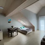 Apartment Blue Wave *